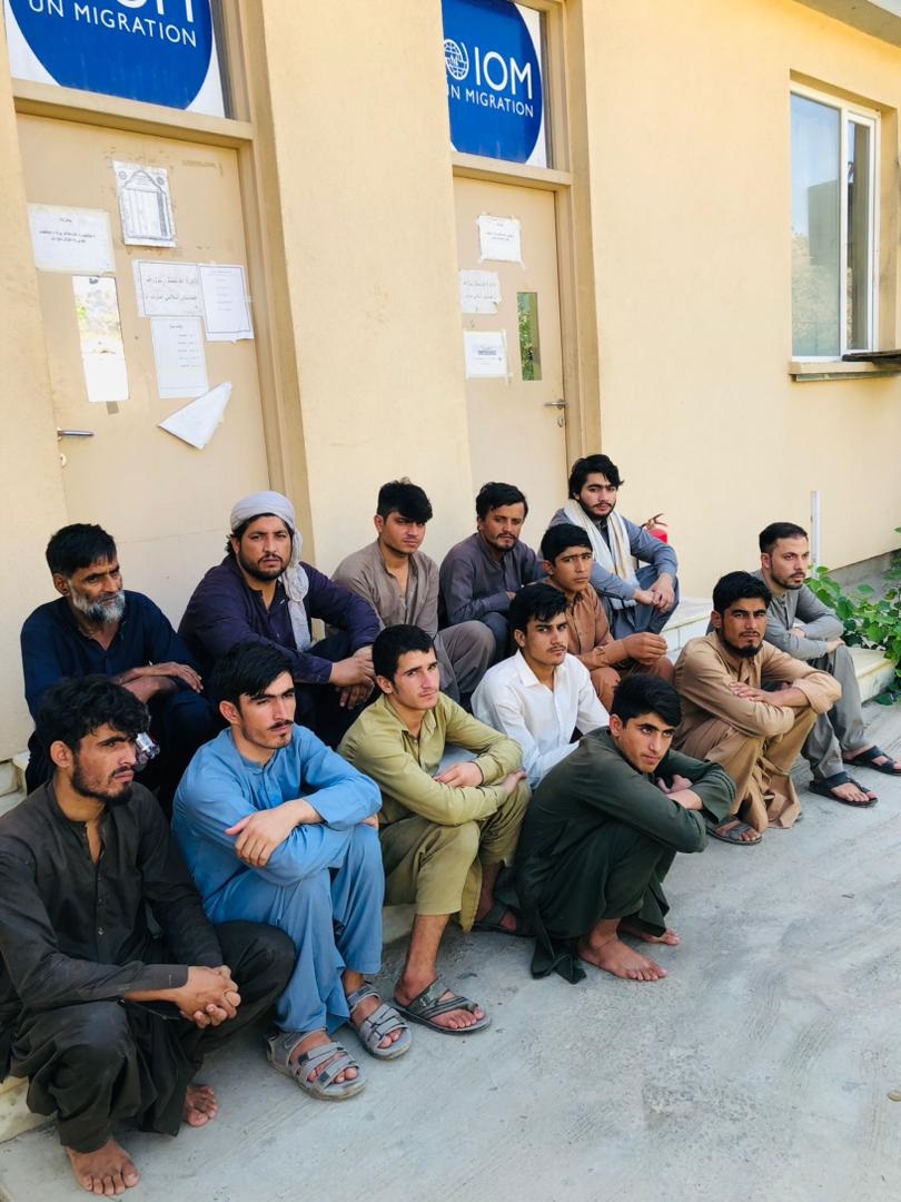 د پاکستان له زندانونو ۱۰۰ تنه افغانان خوشې شوي