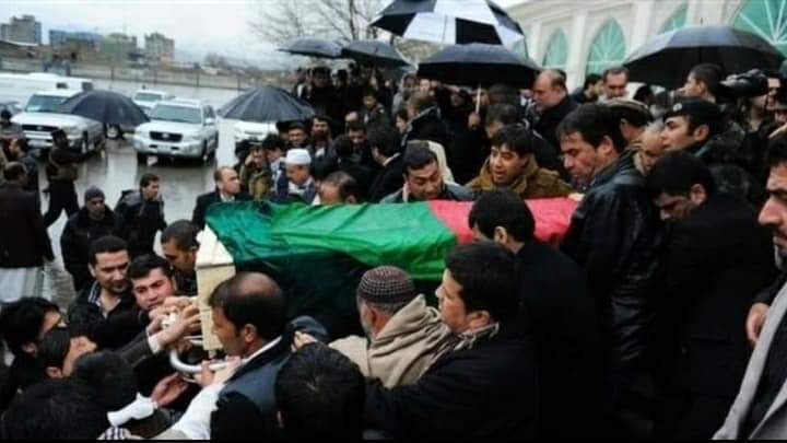 د بشري حقونو نړیوال بنسټونه: د بشري حقونو د فعالانو ژوند په‌ګواښ کې دی.