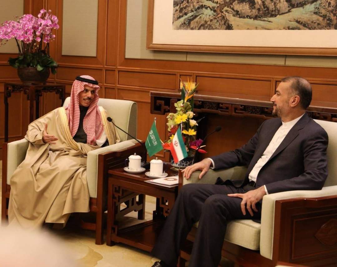 د ایران او سعودي د بهرنیو چارو وزیرانو بېجېنګ کې سره کتلي